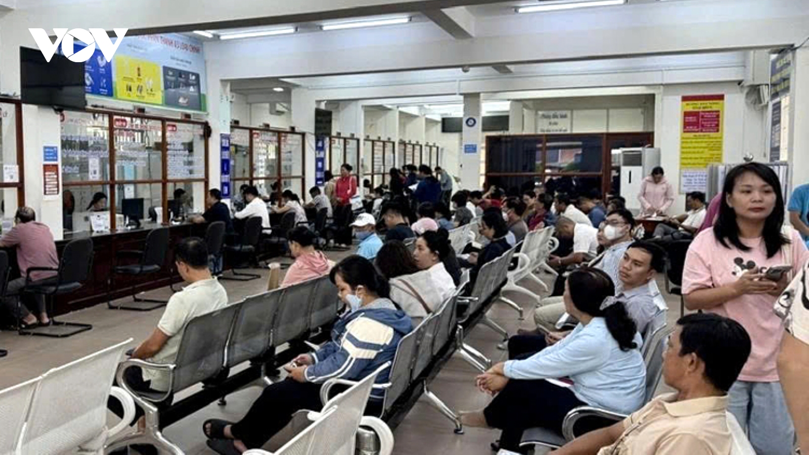 New two-tier local government system goes into effect without disruption